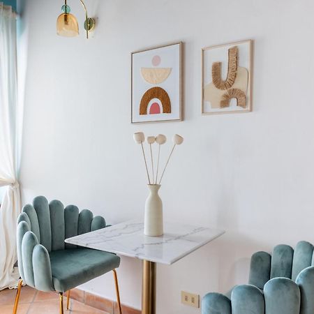 רומא Suite Trevi - Charming Loft Near Trevi Fountain מראה חיצוני תמונה