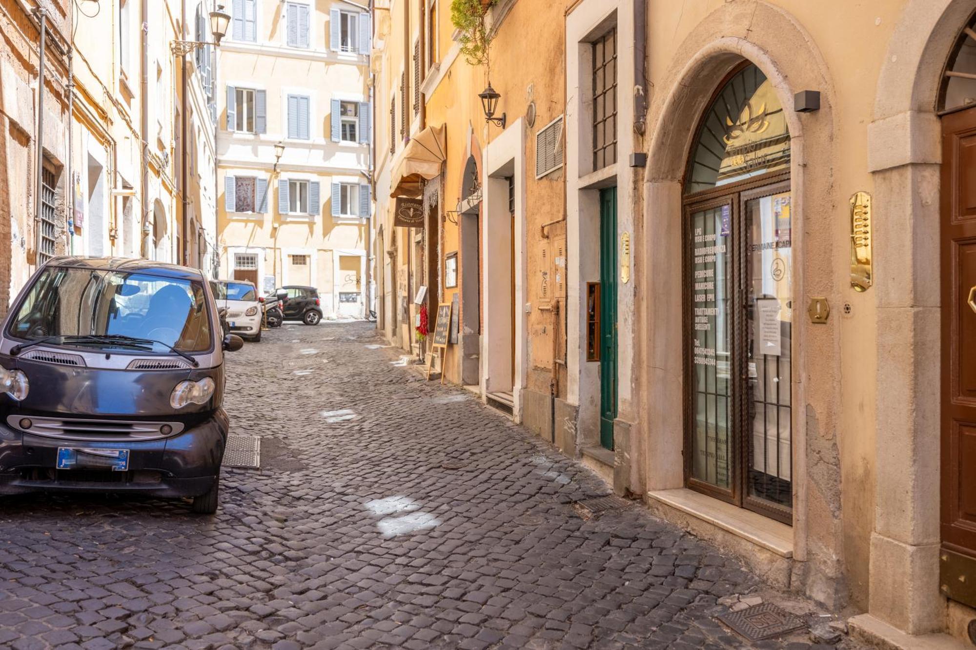רומא Suite Trevi - Charming Loft Near Trevi Fountain מראה חיצוני תמונה