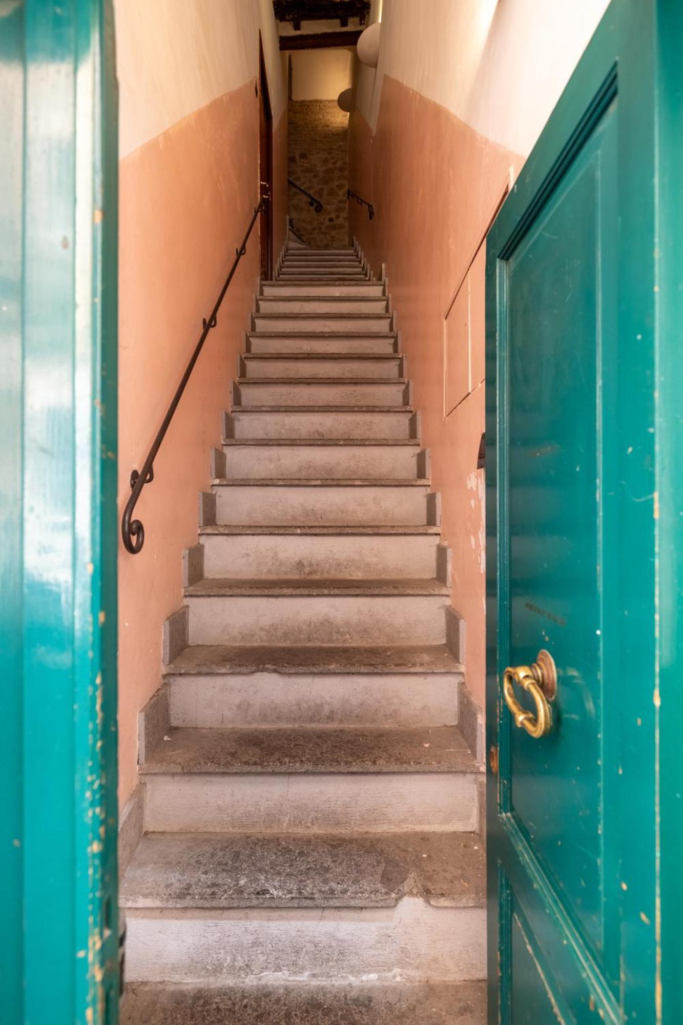 רומא Suite Trevi - Charming Loft Near Trevi Fountain מראה חיצוני תמונה